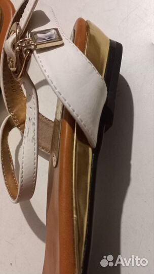 Босоножки новые размер 40