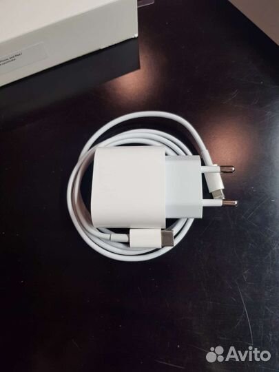 Зарядка для iPhone 18 ватт