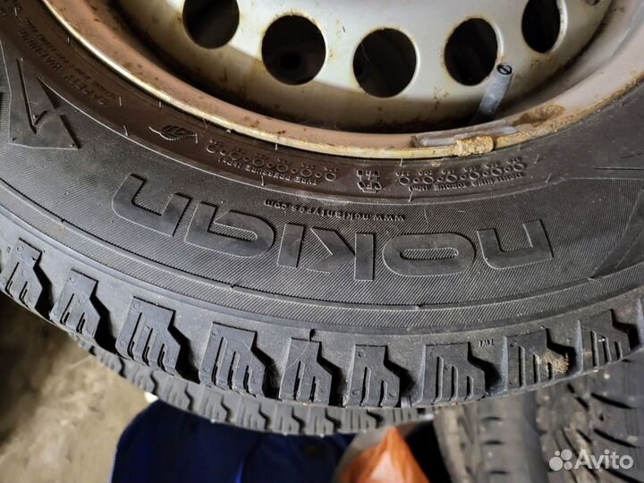 Зимняя шипованные 205/65 r16 на дисках комплект