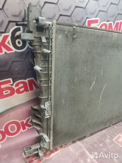 Радиатор охлаждения передний Renault Logan