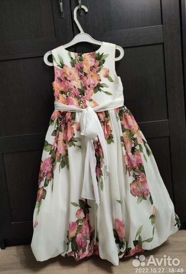 Продаётся платье на девочку