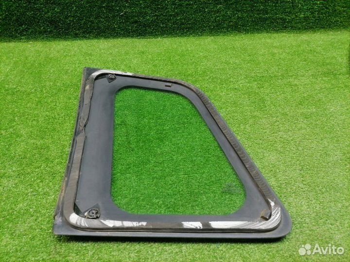 Стекло кузовное глухое заднее правое Ford Fusion