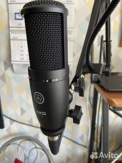 Студийный микрофон akg p120