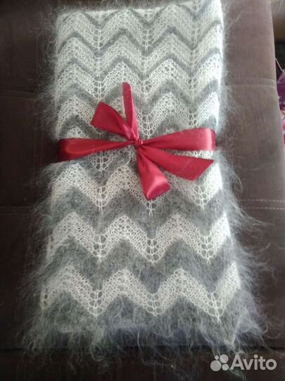 Пуховая шаль- палантин-платок