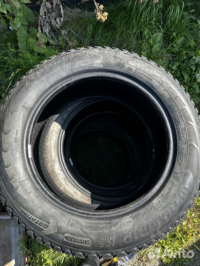 Goodyear UltraGrip Ice Arctic SUV 225/60 R17 103