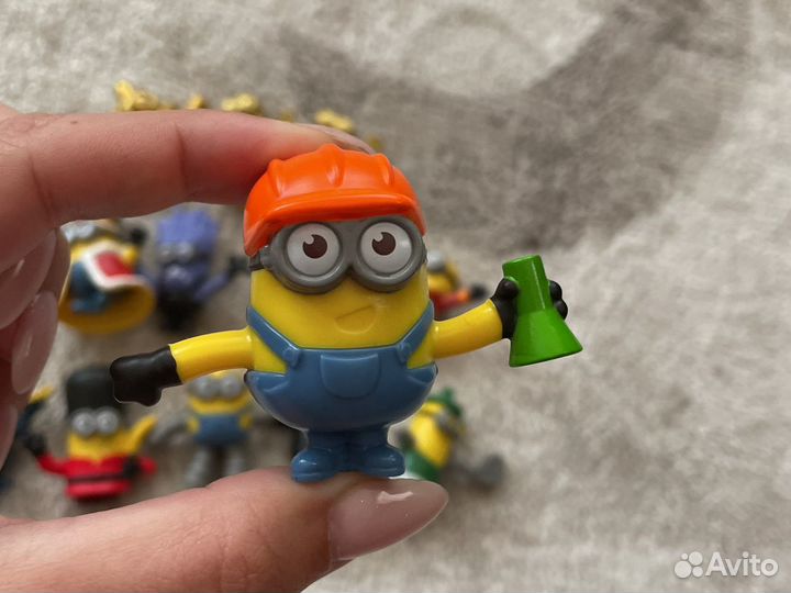 Миньоны из макдональдса
