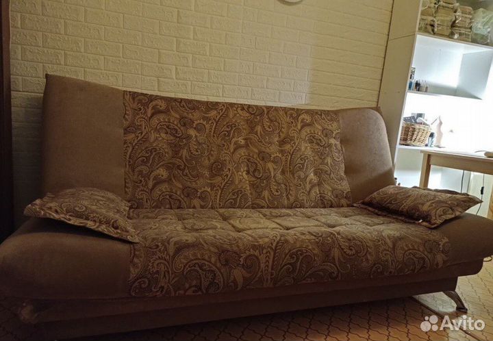 Диван бу коричневый