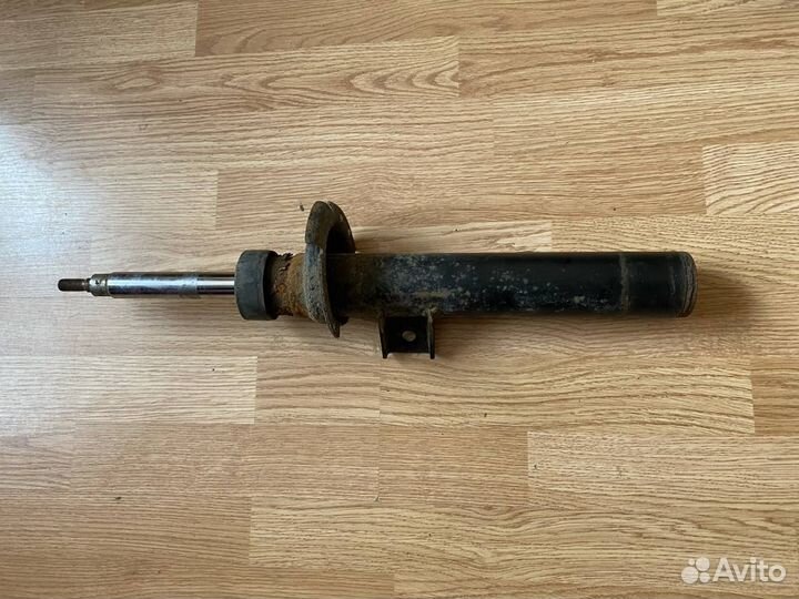 Амортизатор передний BMW X4 F26 2015