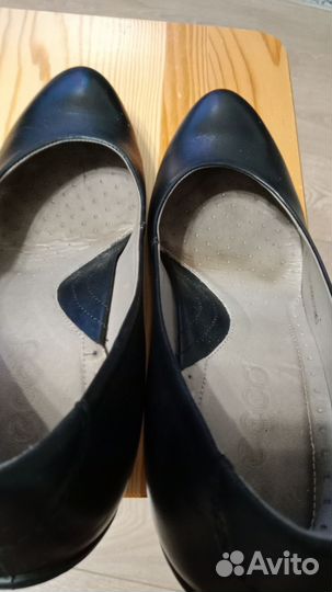 Туфли женские 38 р эссо