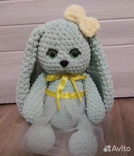 Зефирная, плюшевая голубоглазая зайка