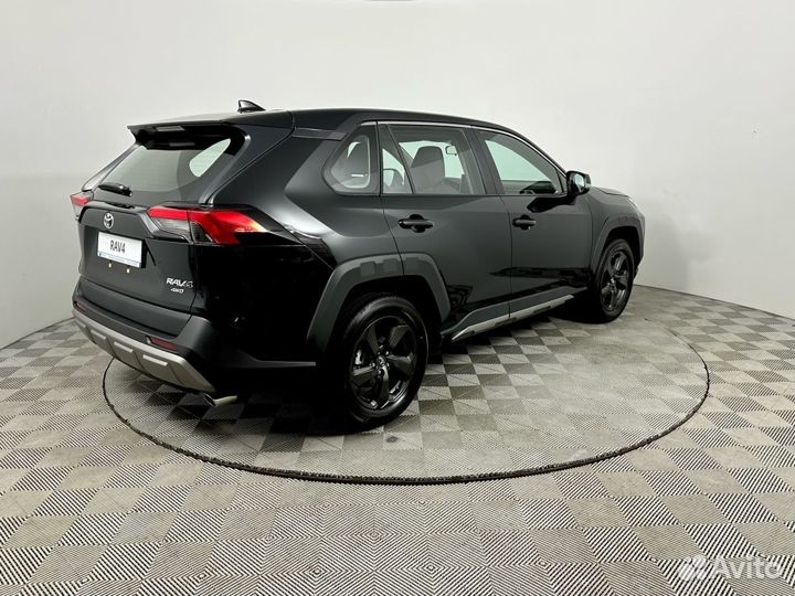 Toyota RAV4, 2023
