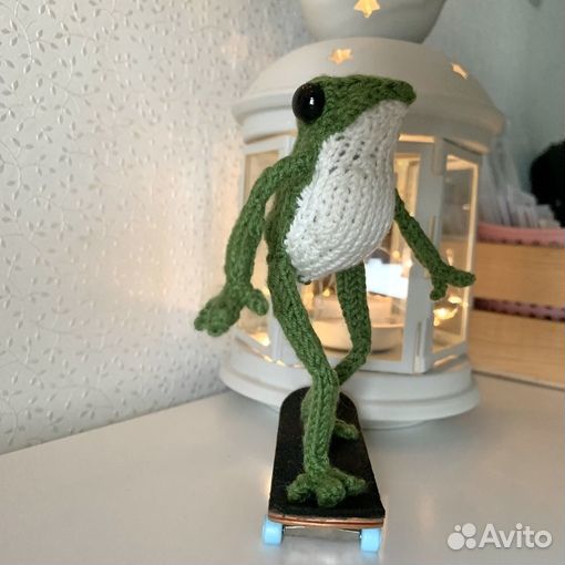 Вязанная Лягушка (спицами)