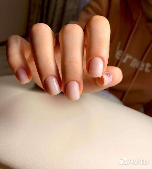 Наращивание ногтей