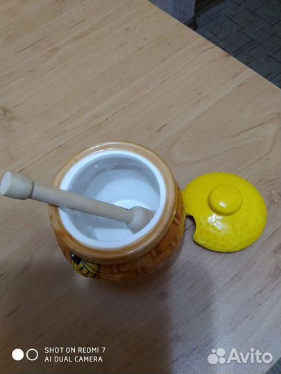 Вазочка(конфетница),бочонок для меда