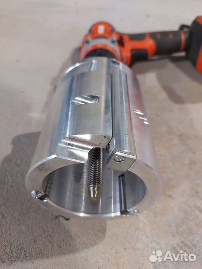 Устройство для снятия оксидного слоя