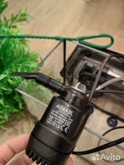 Аквариум с фильтром и декорациями