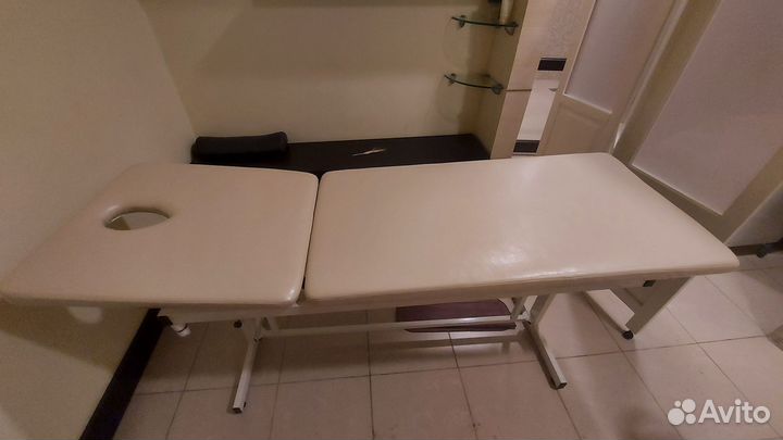 Массажный стол с регулировкой высоты