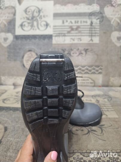 Лыжные ботинки р-р 36