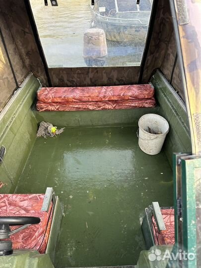 Лодка с мотором