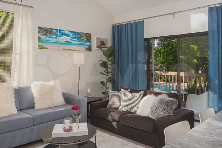 Коттедж 215 м² на участке 6 сот.