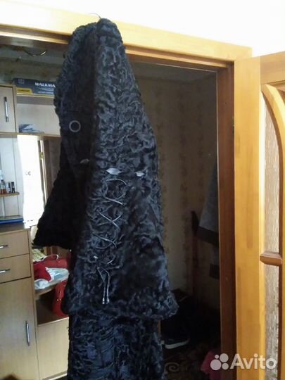 Шуба каракулевая