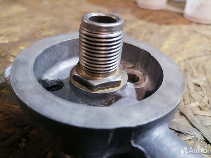 Переходник масляного фильтра Москвич под Ваз