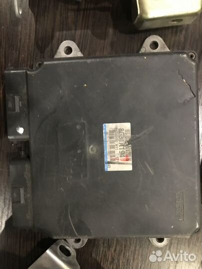 Блок управления двигателем EFI Mitsubishi 4G15