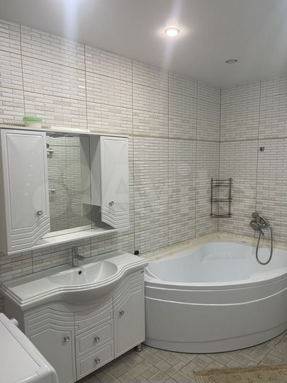 3-к. квартира, 78 м², 1/5 эт.