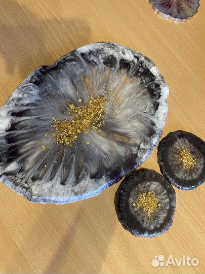 Блюдо сервировочное из эпоксидной смолы