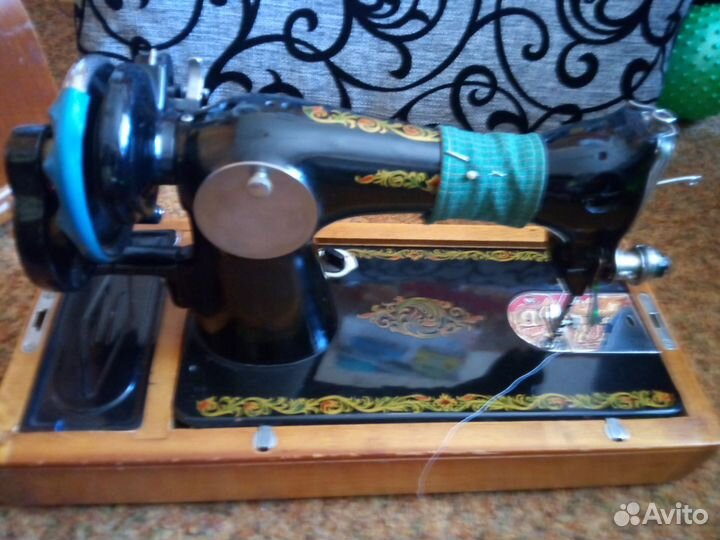 Швейная машинка ручная