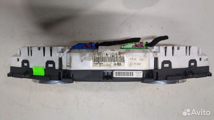 Щиток приборов Volkswagen Touareg, 2007