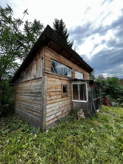 Дача 32 м² на участке 8 сот.