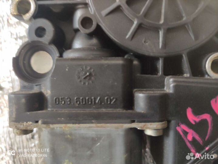 Моторчик стеклоподëмника ауди а3 1998