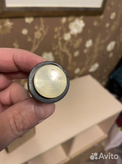 Ограничитель двери на пол