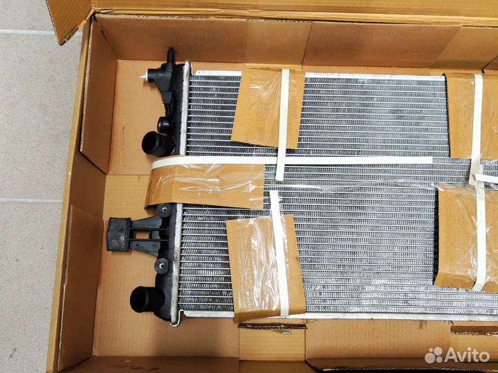 Радиатор охлаждения opel