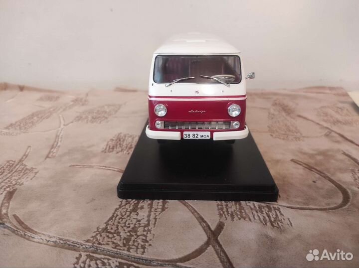 Модель автомобиля СССР раф 977 