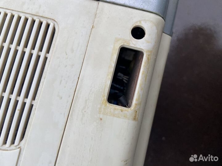 Миниатюрный телевизор ретро 90ых