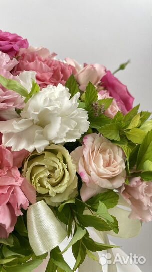 Букеты из кустовых роз микс от