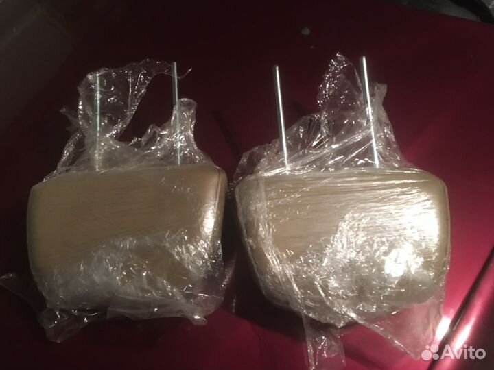 Подголовники бежевая кожа legnum galant vr4