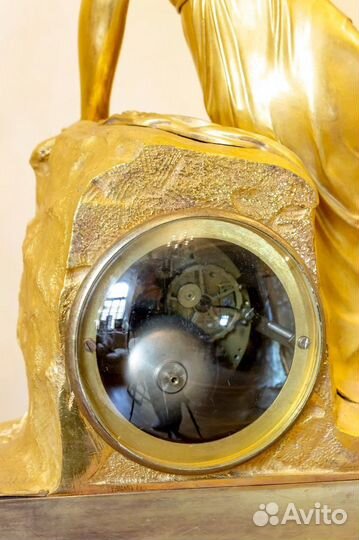 Каминные часы с боем