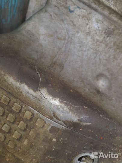 Поддон масляный двигателя Renault Logan дефект