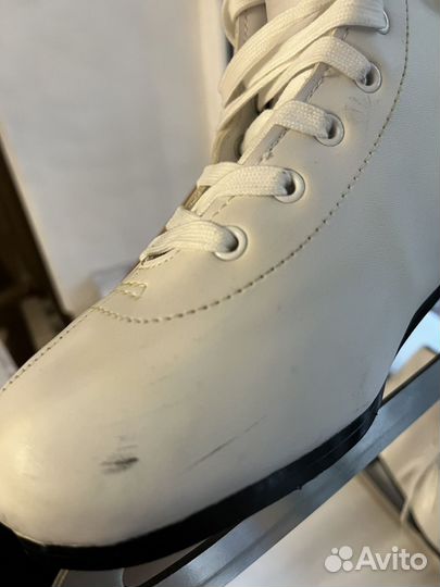 Коньки женские фигурные 39/40