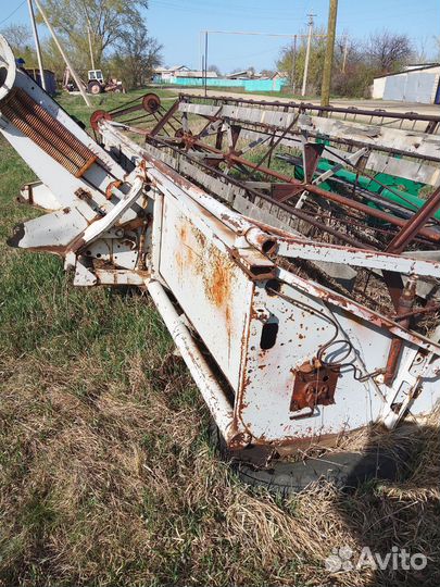 Жатка Бердянский завод сельхозтехники ЖВН-6У, 1987