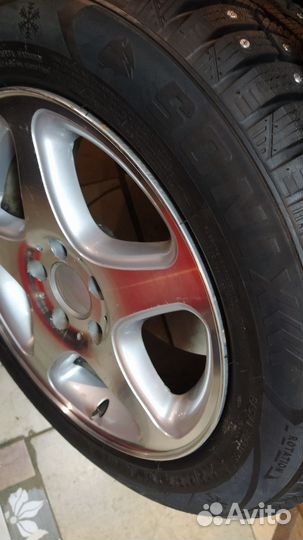 Sonix Winter Xpro Studs 68 205/60 R16