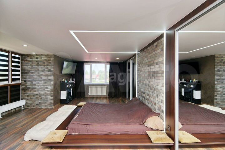 Дом 160 м² на участке 9 сот.