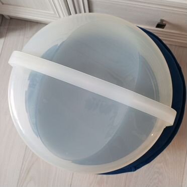 Тортница с крышкой "Tupperware "