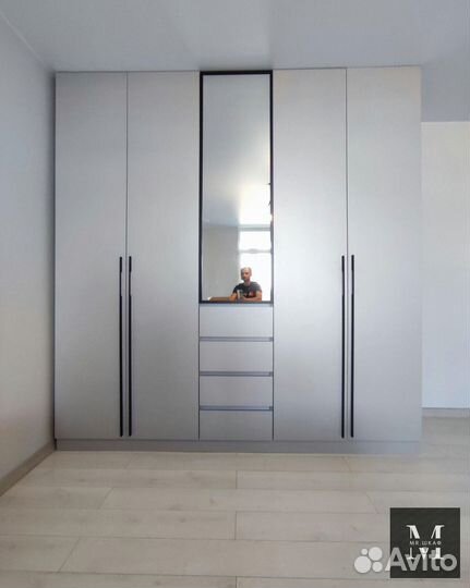 Встроенный шкаф