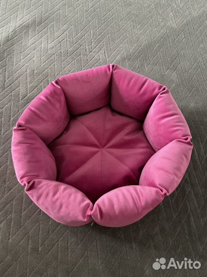 Лежанка для кошки или собаки