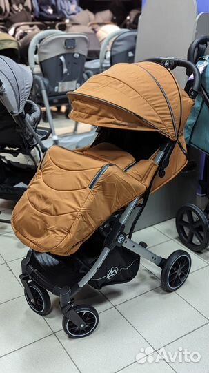 Прогулочная коляска luxmom