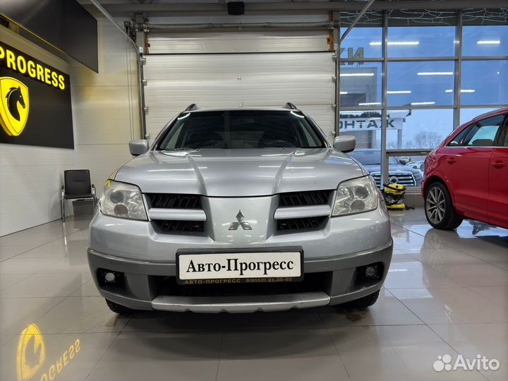 Mitsubishi Outlander 2.4 AT, 2005, 297 000 км